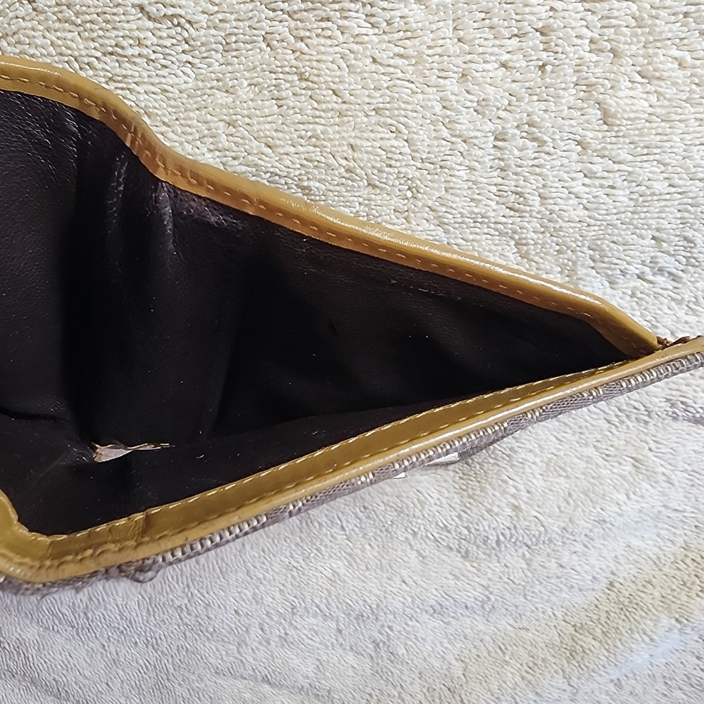 Gucci Vintage GG Monogram piston lock compact Tan Wallet GUC - Picture 15 of 15